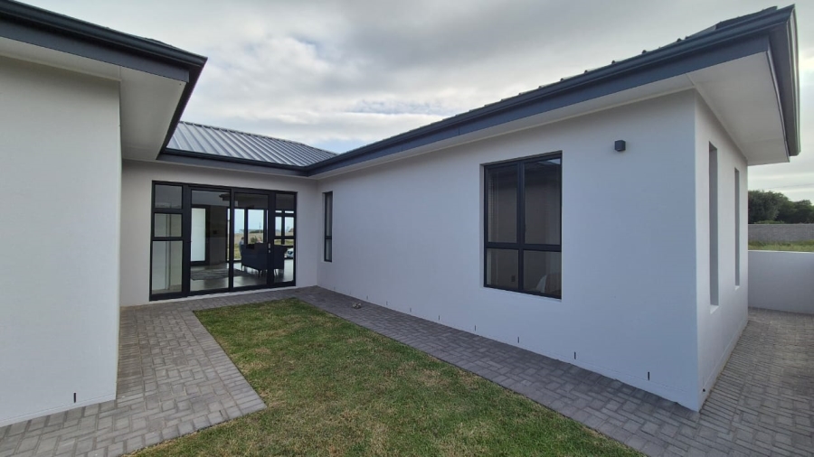 3 Bedroom Property for Sale in Tergniet Western Cape